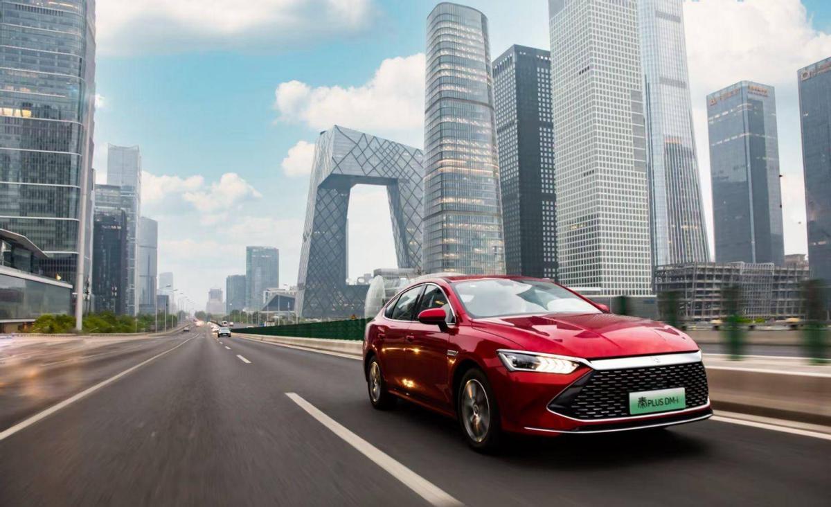 比亚迪海豚新款宏光miniev被曝,宏光miniev和比亚迪秦dmi