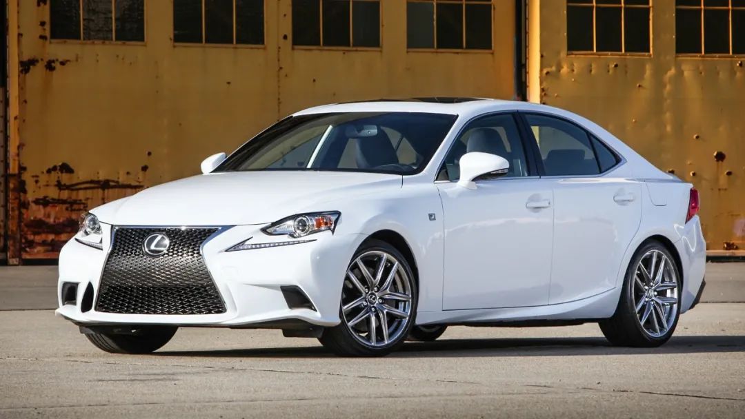 不同预算买什么车最有面子,降价十几万现在买这几台车最划算