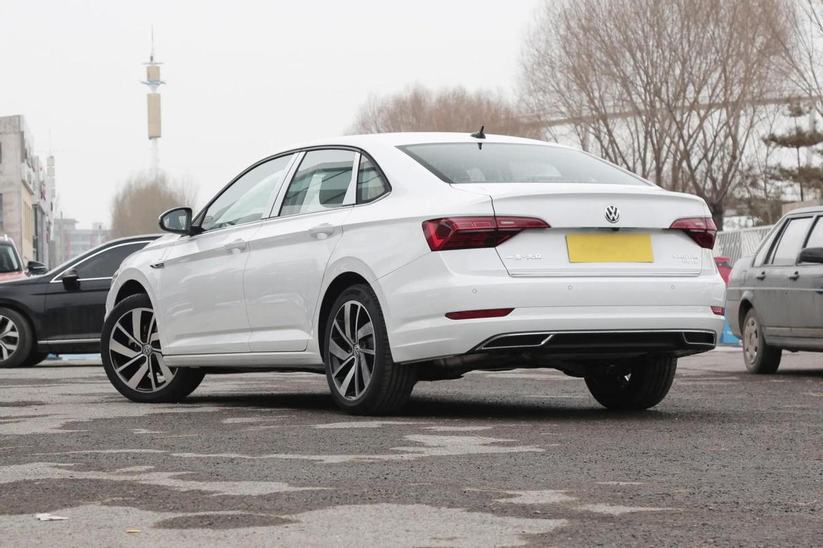 15万左右买什么车省油又好看年轻,15万动力强省油值得推荐的车型