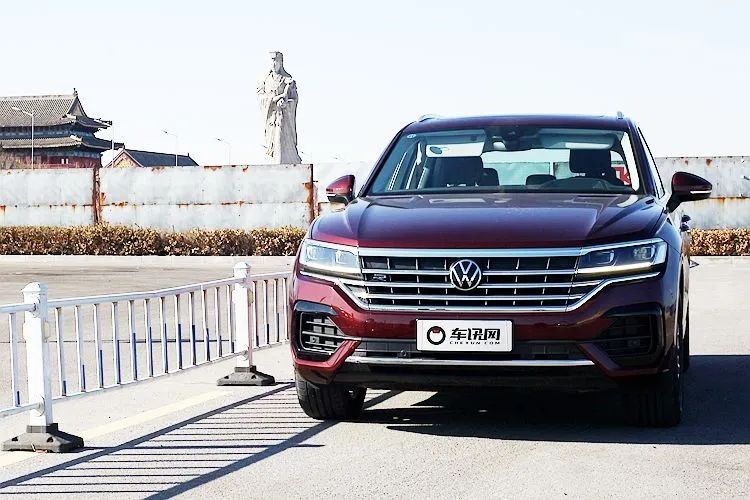 大众途锐车内气味测试,新款大众途锐驾驶舒适度