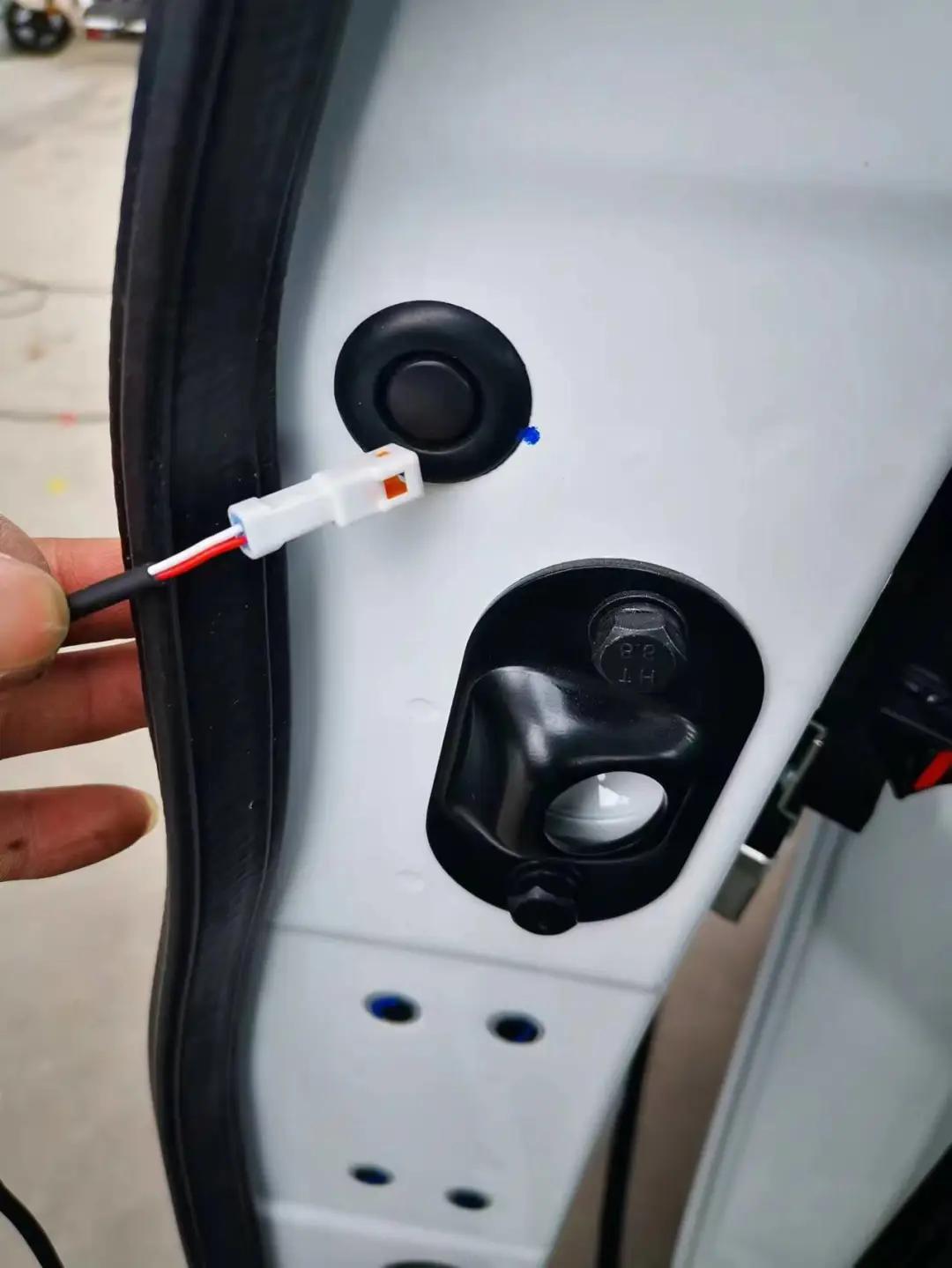 锐胜王牌m7电动中门安装教程,北汽王牌m7电动版