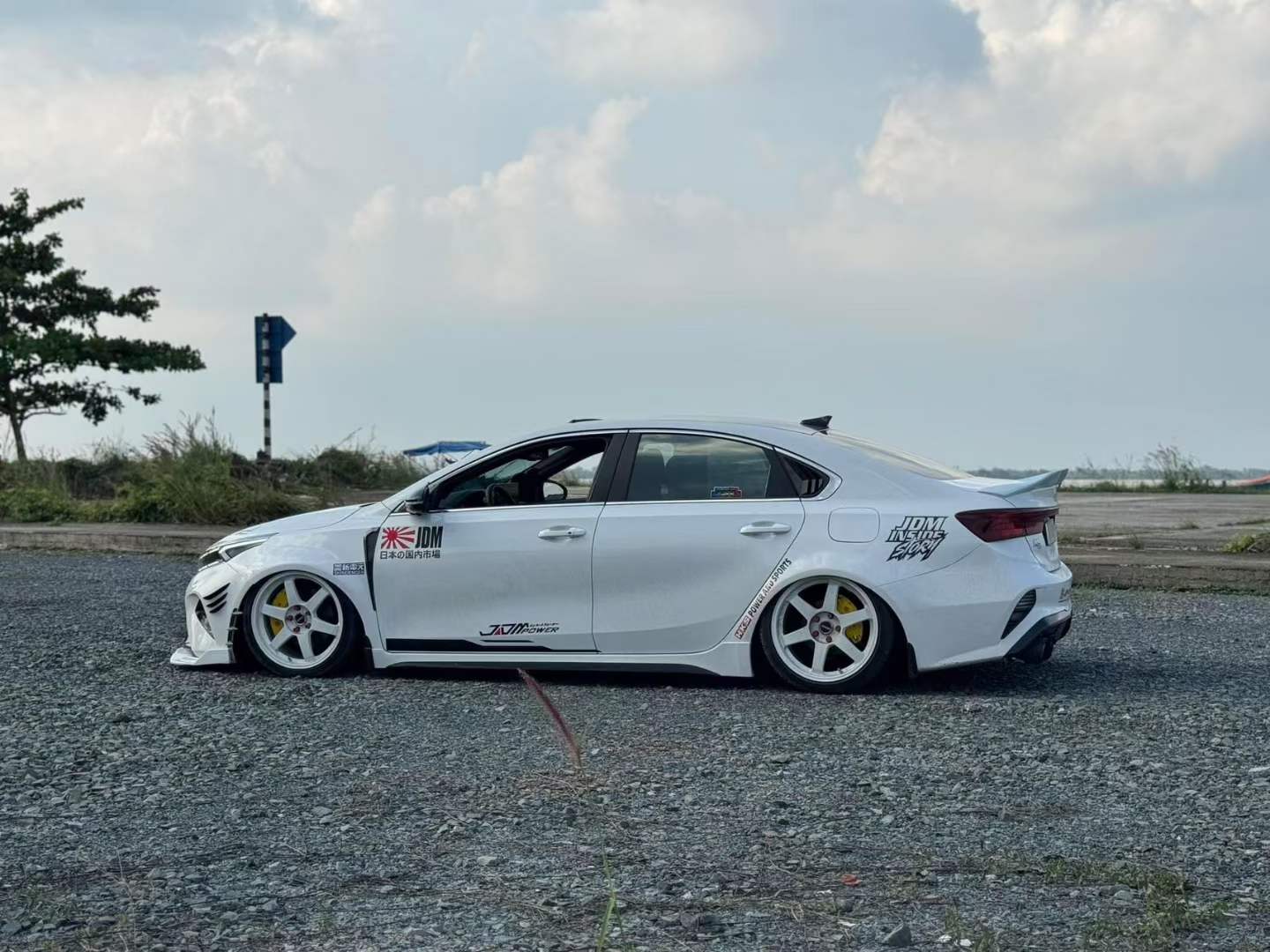 起亚新款k3改装座椅加热通风,起亚k3爆改内饰中控台