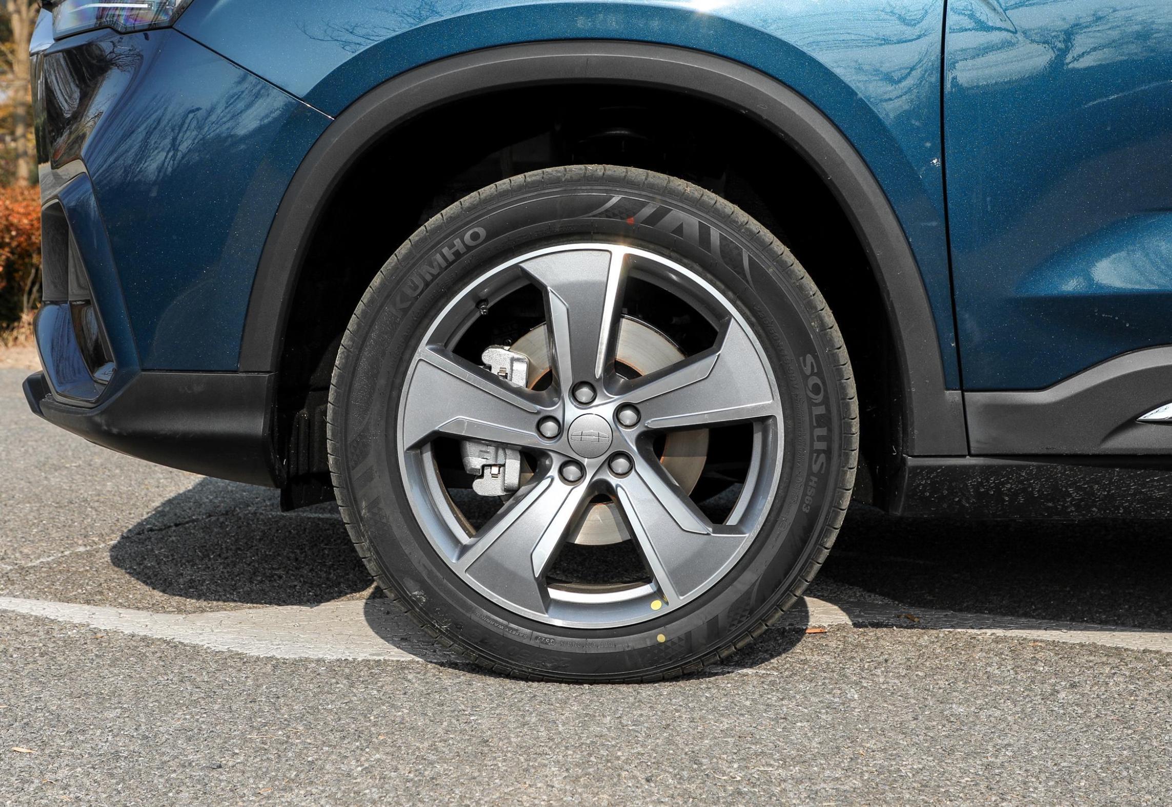 吉利豪越l2024款七座造型,8万左右吉利五座豪越2021款