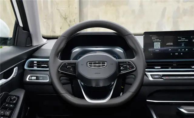 吉利帝豪1.5t豪华版内饰,吉利帝豪2018款手动发动机怎么样