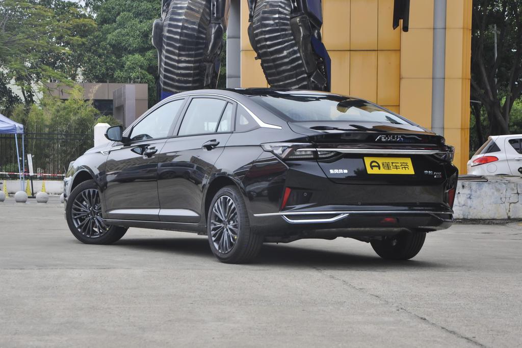 机甲战车暗夜奕炫max多少钱,家用神车奕炫max来袭