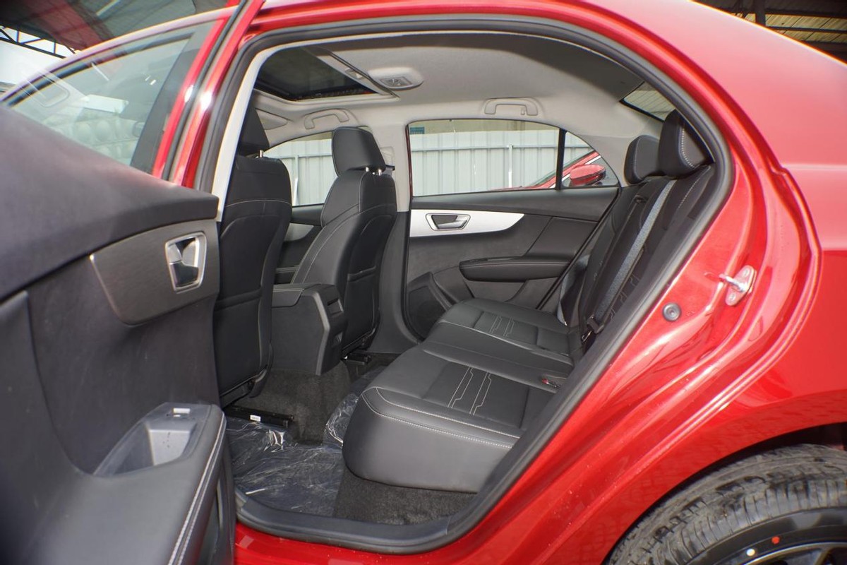 比亚迪秦ev纯电2023评测,试驾比亚迪秦ev纯电