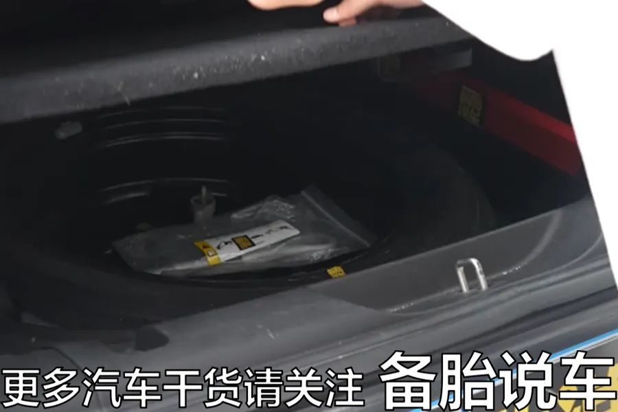 陷车如何用拖车绳自救,自驾陷车自救