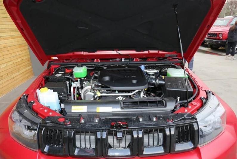 德系车动力升级,新款北京bj40刀锋英雄版静态体验