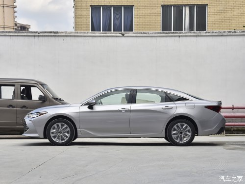 亚洲龙看电影,亚洲龙深度看车