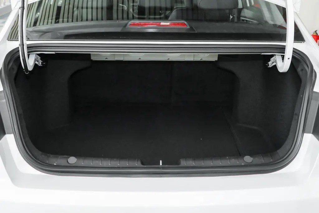 家用代步纯电动车续航多少合适,家用长续航纯电动车