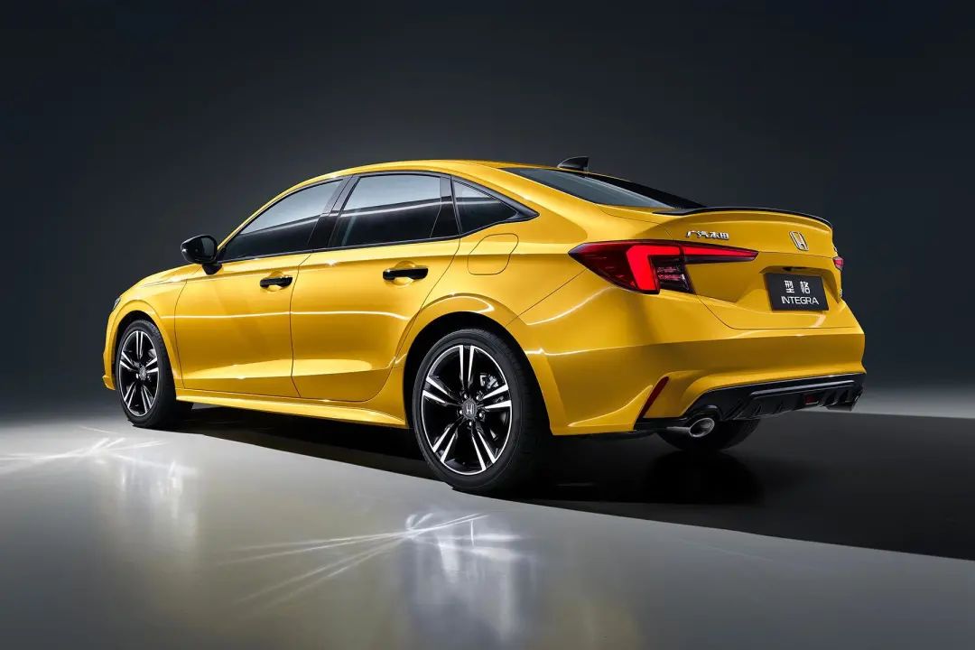 百车全说丨福特要击败特斯拉？宝马X5预售Z4停产？粉丝买车被怼