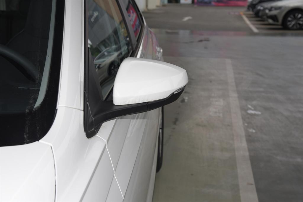 polo鎼烘墜椋為┌浜虹敓,polo鍚岀郴鍒楄溅