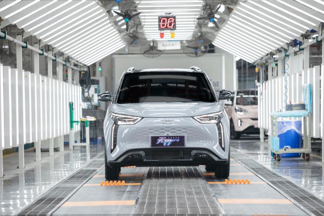 濂囩憺鏂板嚭鐨勫鐟瀜q鏃犵晫pro,濂囩憺qq鏃犵晫pro姝e紡涓嬬嚎