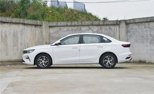 吉利帝豪1.5t豪华版内饰,吉利帝豪2018款手动发动机怎么样