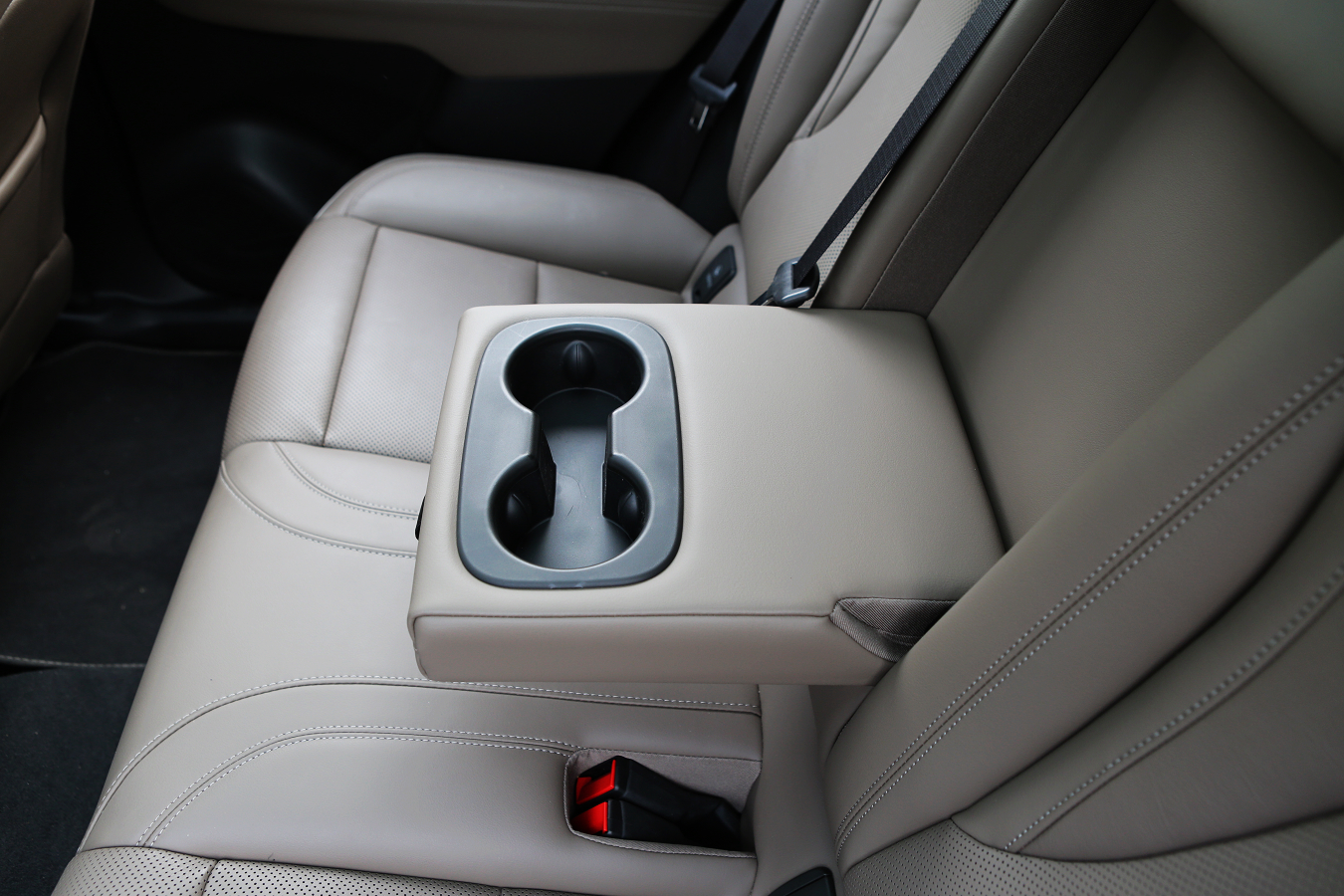 别克昂科威plus艾维亚五座试驾,试驾别克昂科威plus5座豪华