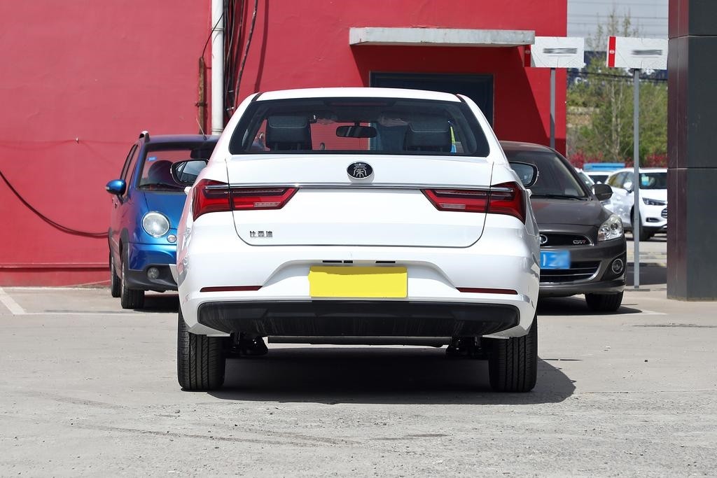 比亚迪秦最新款推荐,比亚迪秦体验