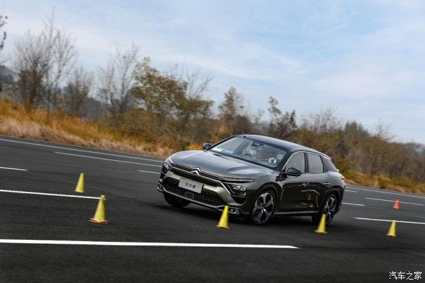 凡尔赛c5x驾驶感受优缺点,凡尔赛c5x哪个配置值得买