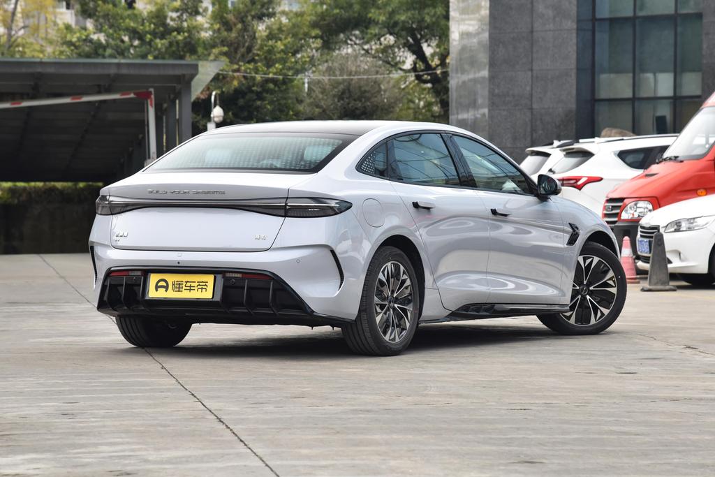 比亚迪海豹冠版售价,比亚迪海豹dmi冠军版