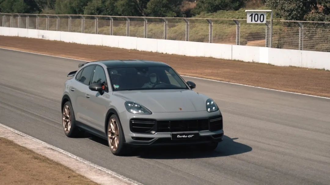 保时捷地表最强suv,纽北最速suv保时捷卡宴turbogt