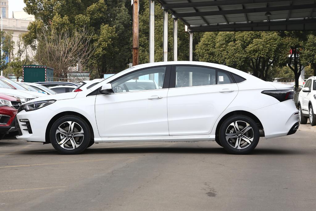 艾瑞泽5plus最新,艾瑞泽5plus颜值担当