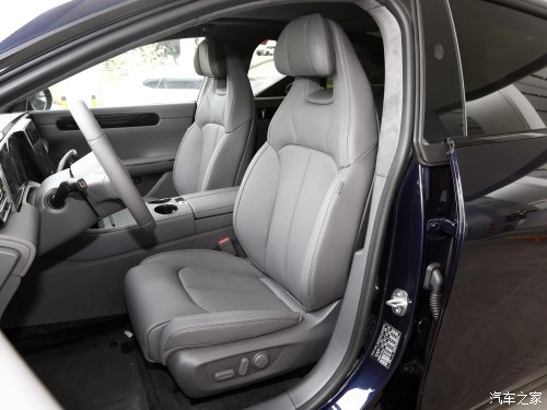 零跑c01详细介绍,零跑c012022款落地价