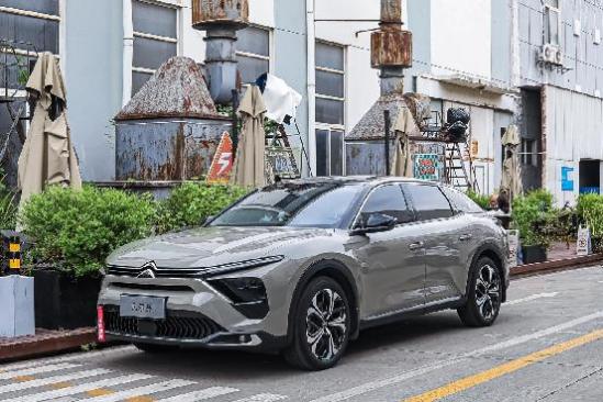 凡尔赛c5x最低配全款落地价,买凡尔赛c5x