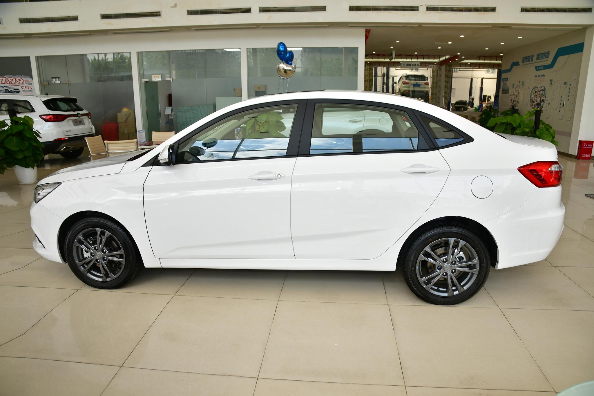 长安逸动dt19款,逸动dt2018款