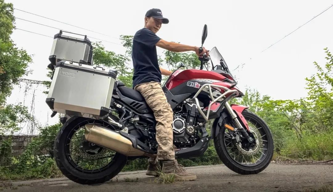 进步很大但是仍然任重道远,进步明显继续努力