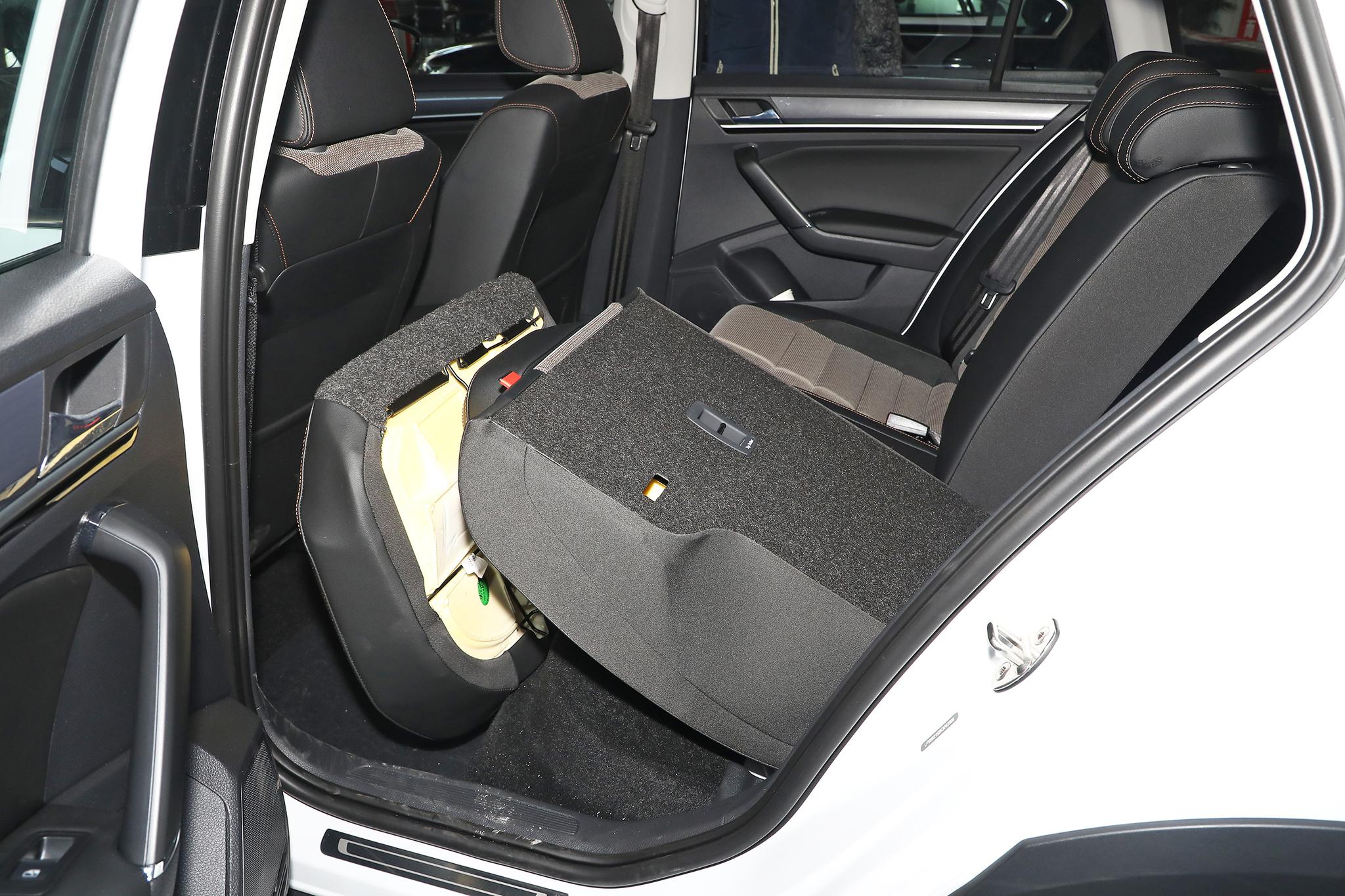 c-trek蔚领驾驶感受,旅行车不如轿车大气