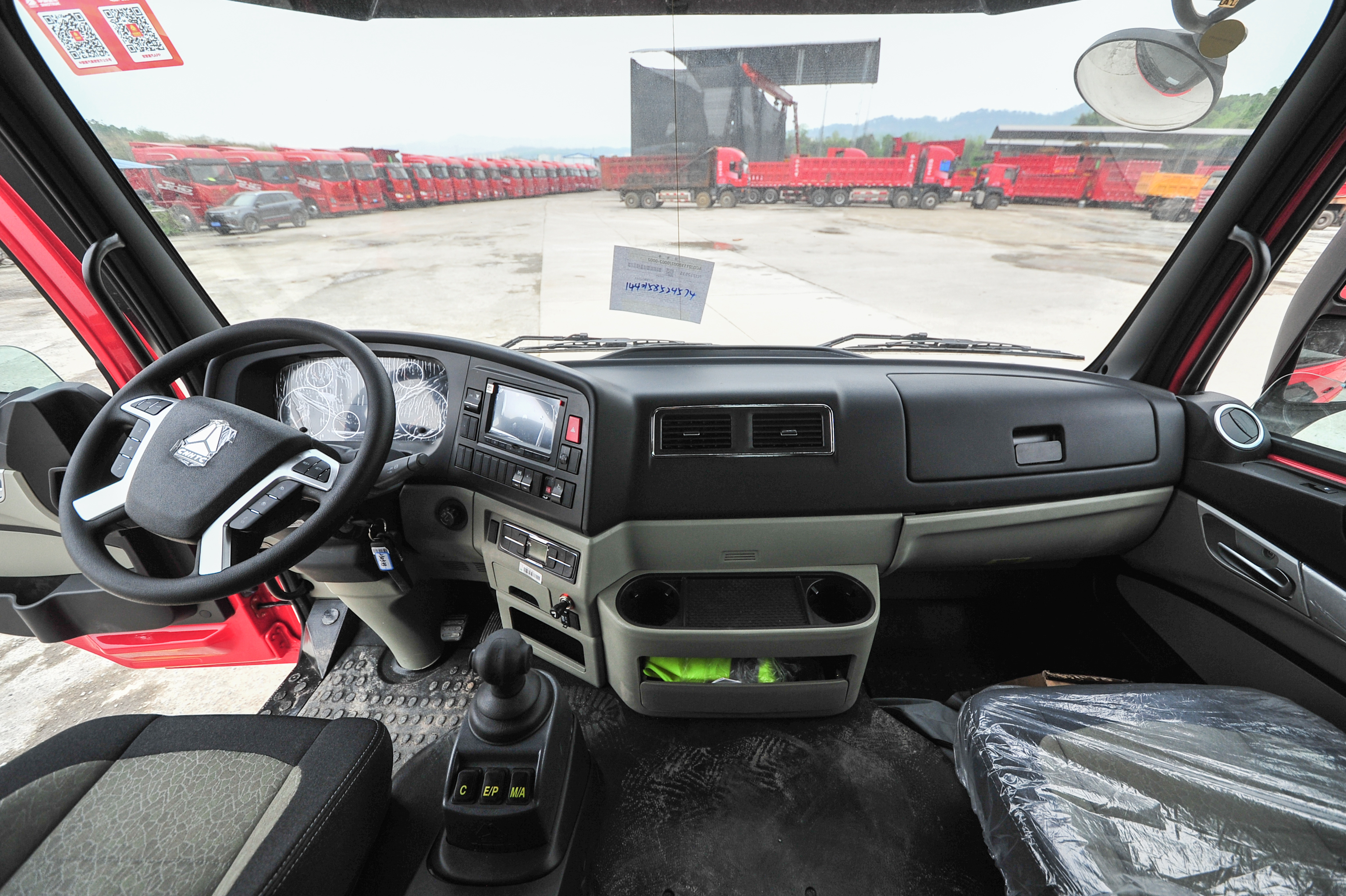 豪沃6.8米4缸220马力车型试驾视频,豪沃156马力多大