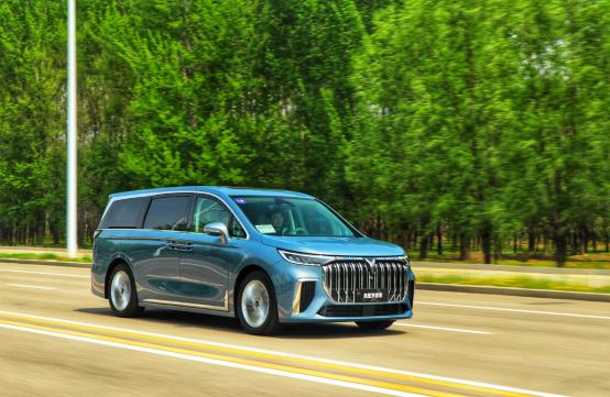 试驾测评24款埃尔法,深度试驾新款埃尔法