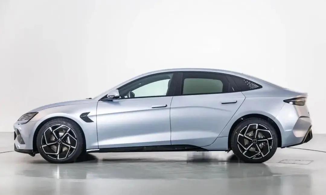 海豹200dmi车主真实感受,开了两年的比亚迪海豹真实感受