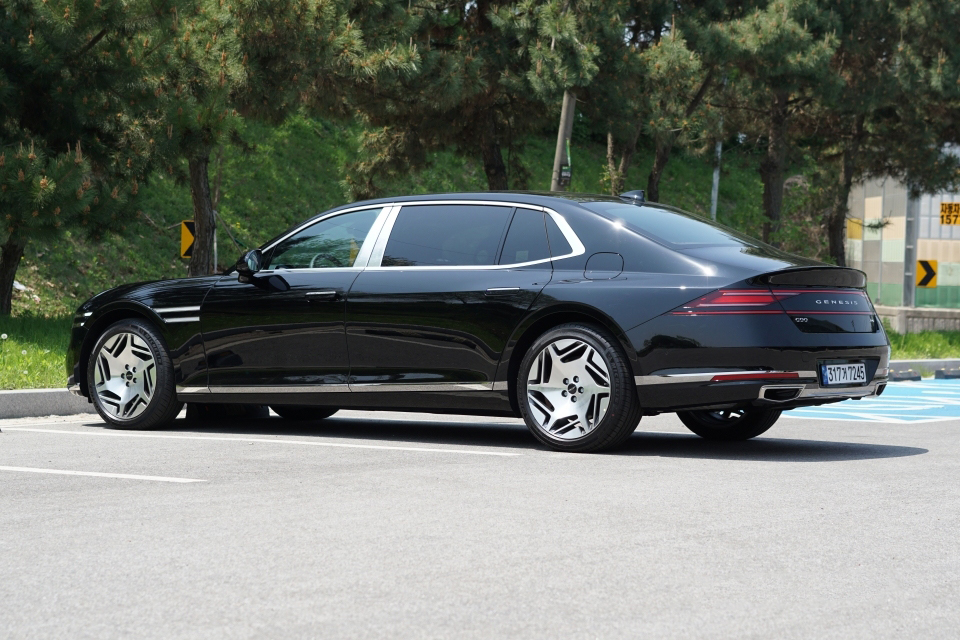 韩系动向,韩系高端车捷尼赛思gv70发布