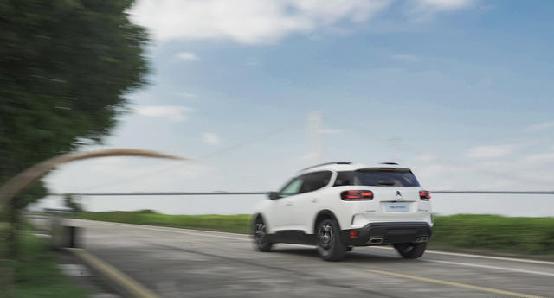 天逸共创版对比天逸beyond,天逸c5aircross和beyond的区别