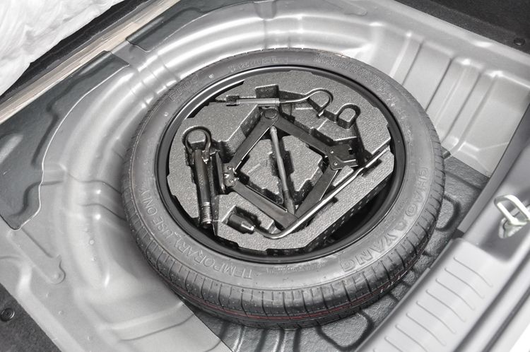 驾驶乐趣十足深度试驾长安uni-v,试驾全新长安UNI-V