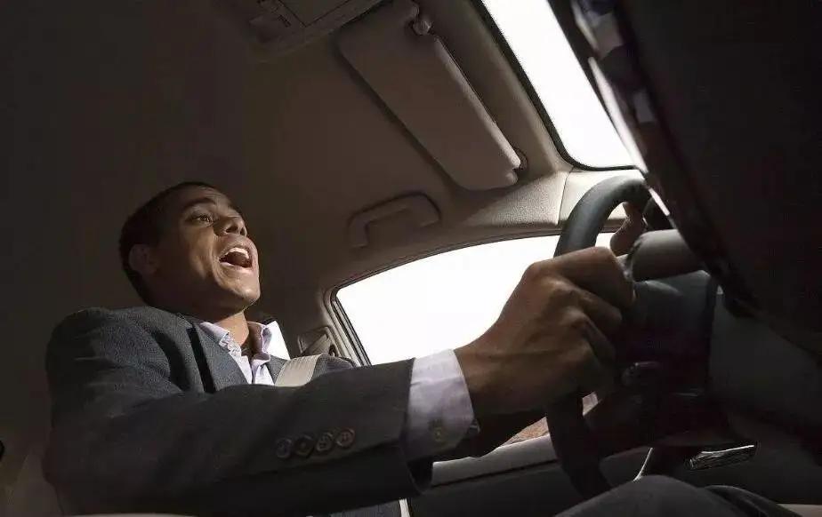 开车解决瞌睡的方法,开车打瞌睡用什么办法防治