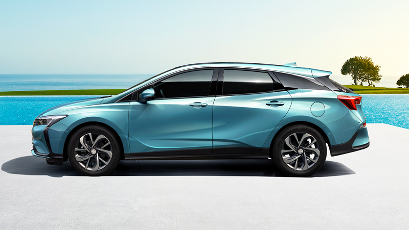 卡罗拉双擎和微蓝6买哪个更好,微蓝混动与卡罗拉双擎哪个好