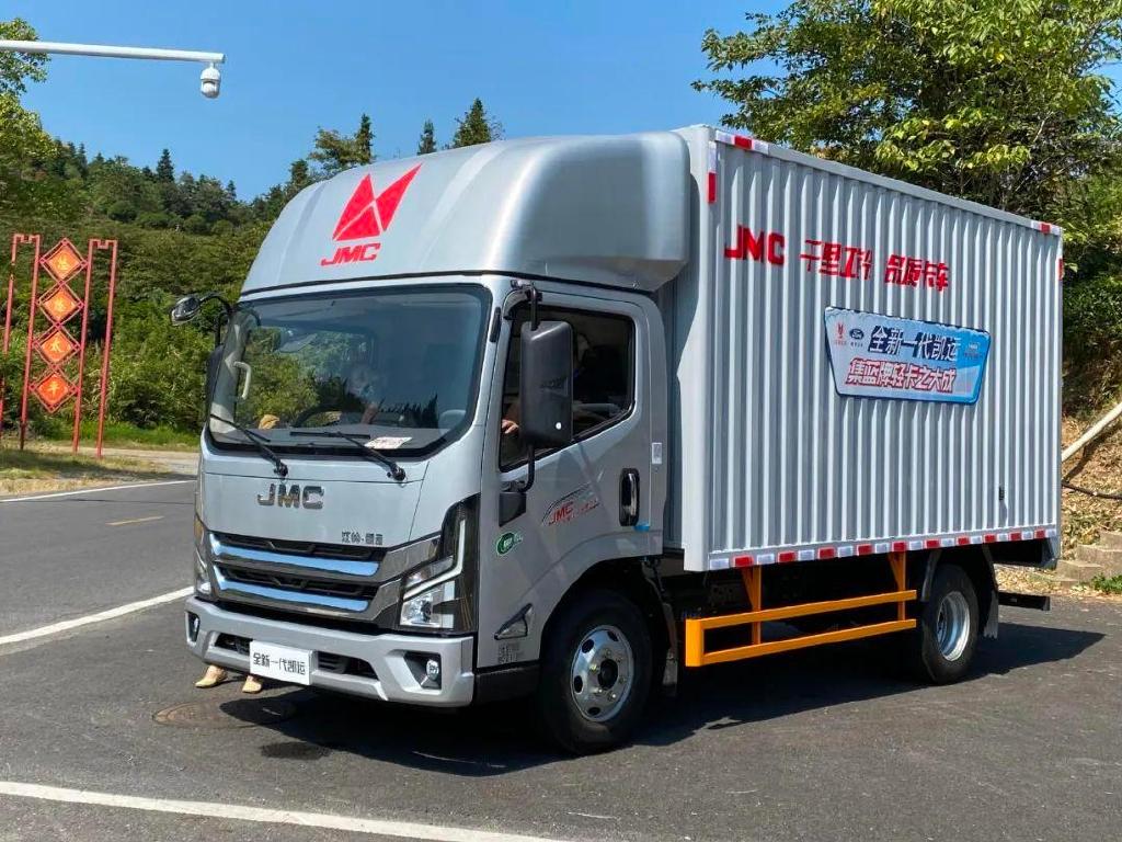 江铃轻卡凯运强劲版评测视频,江铃全新凯运合规能拉多少吨