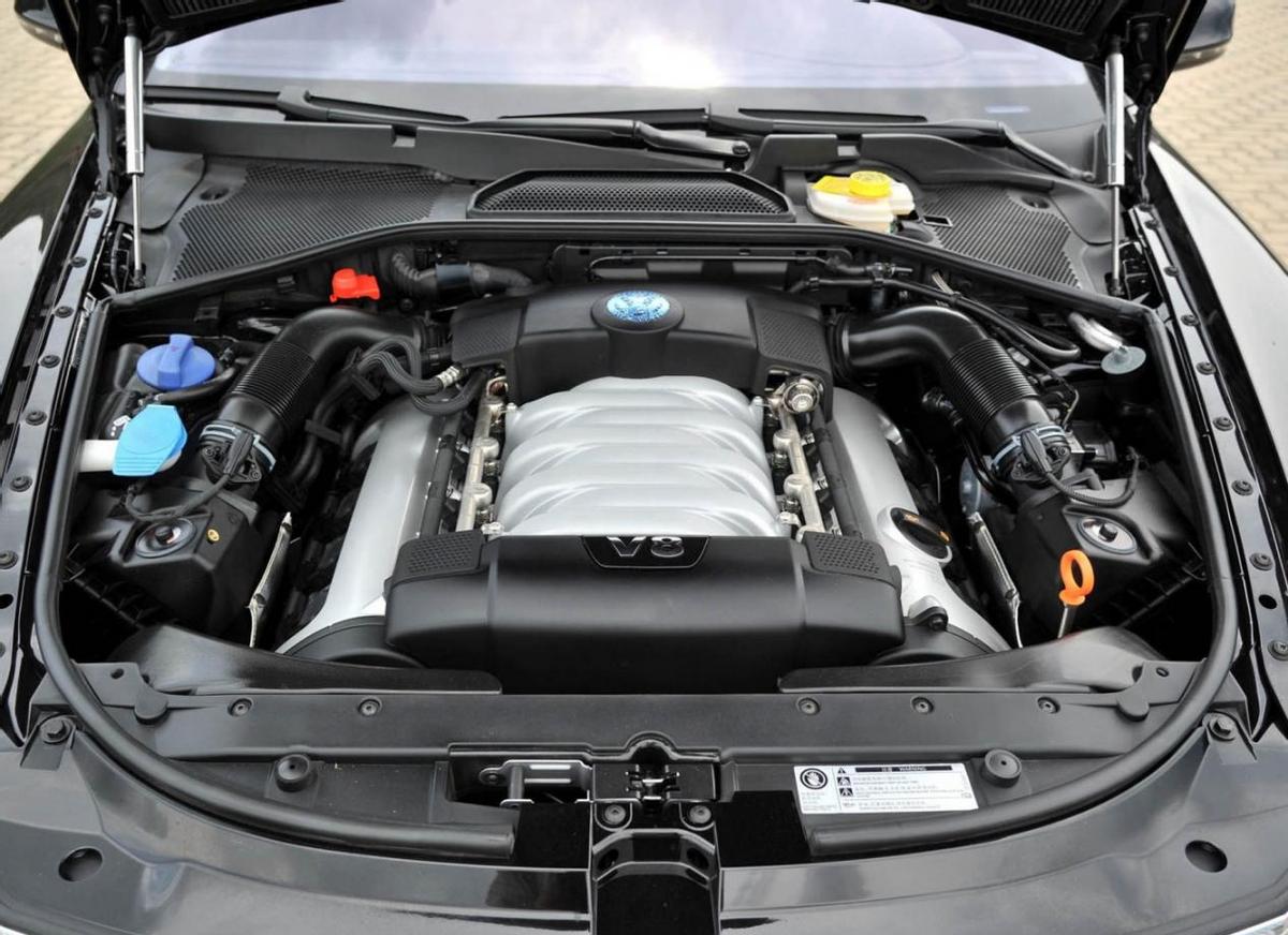 辉腾2015款4.2l奢享版二手车,辉腾2015款4.2l奢享版