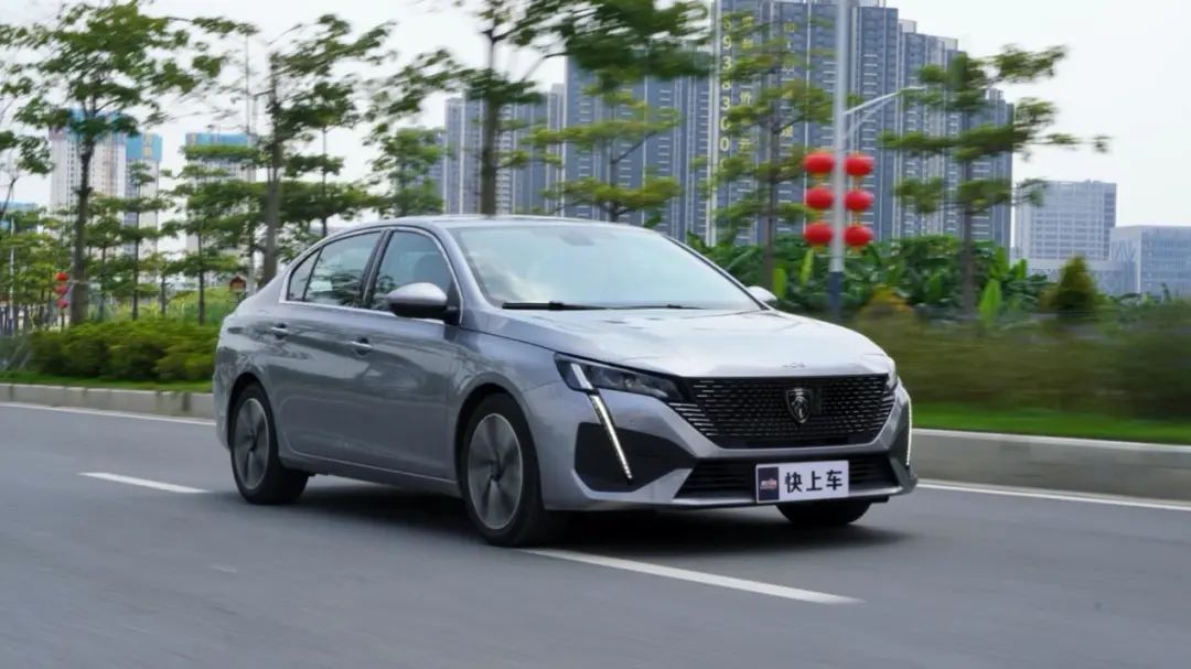 新标致408为何没有老款好,标致408新款怎么没有全景