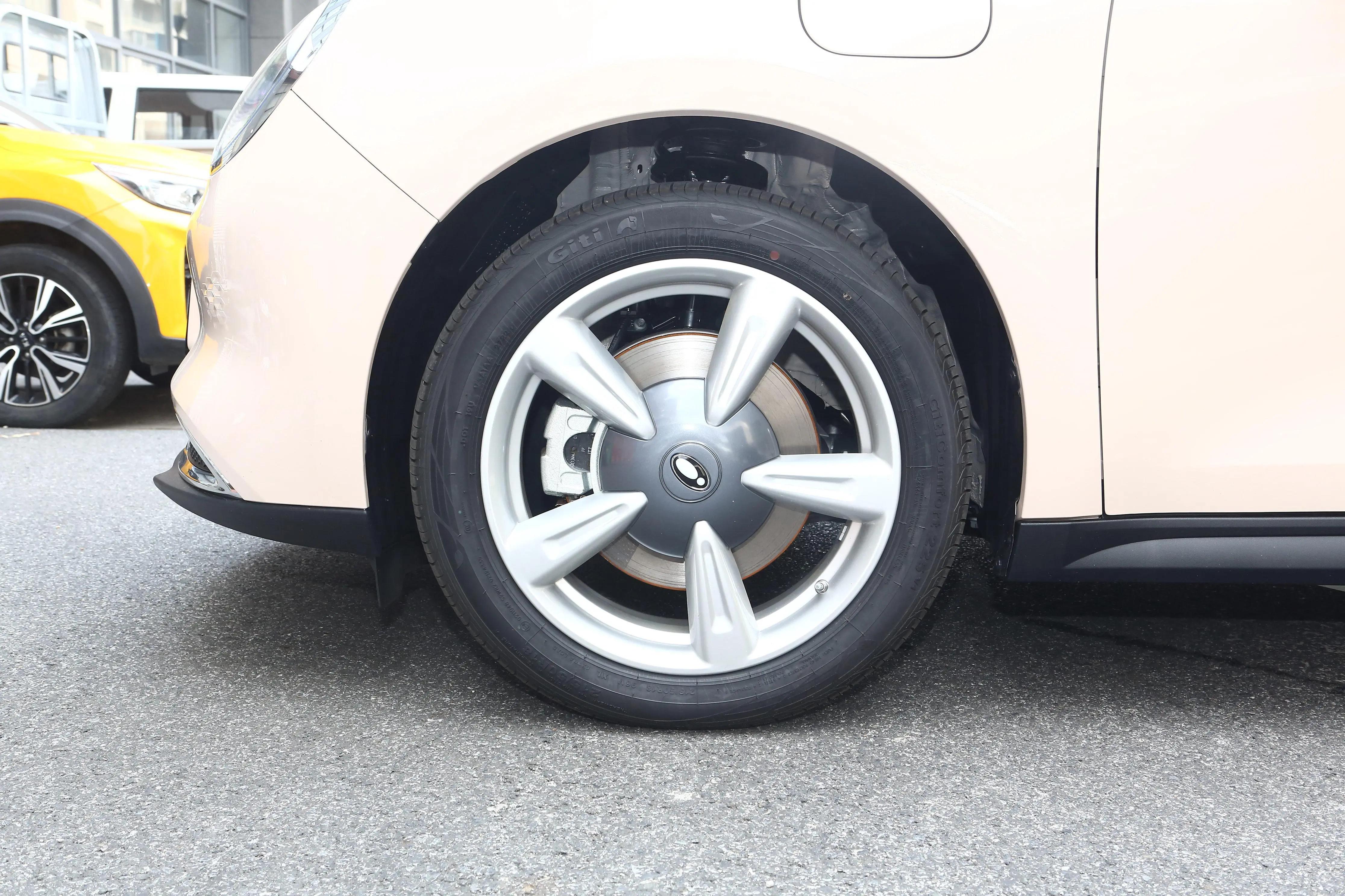 适合小姐姐代步神车 (一款非常适合小姐姐的专属座驾)