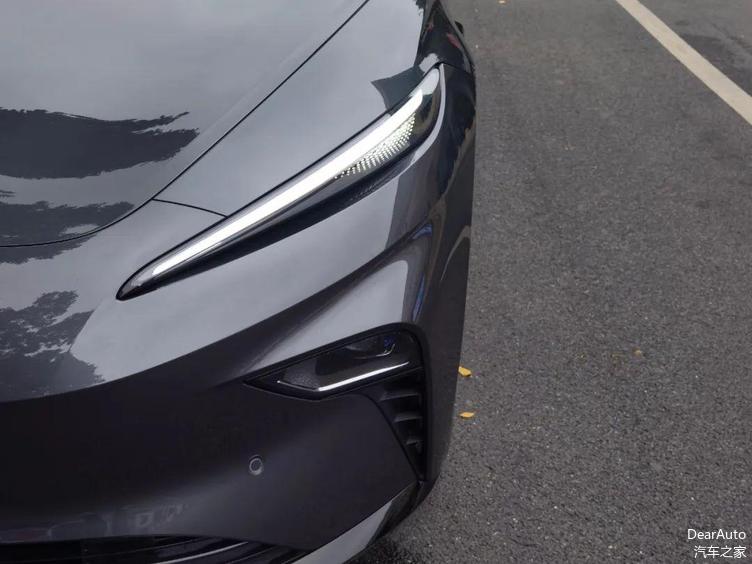 飞凡F7巴赫舒适座舱,飞凡f7巴赫座舱真皮座椅