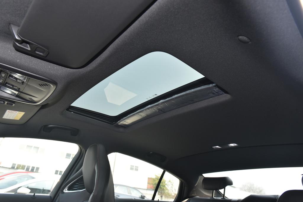 君威进气格栅两条杠,君威进气格栅主动开闭演示