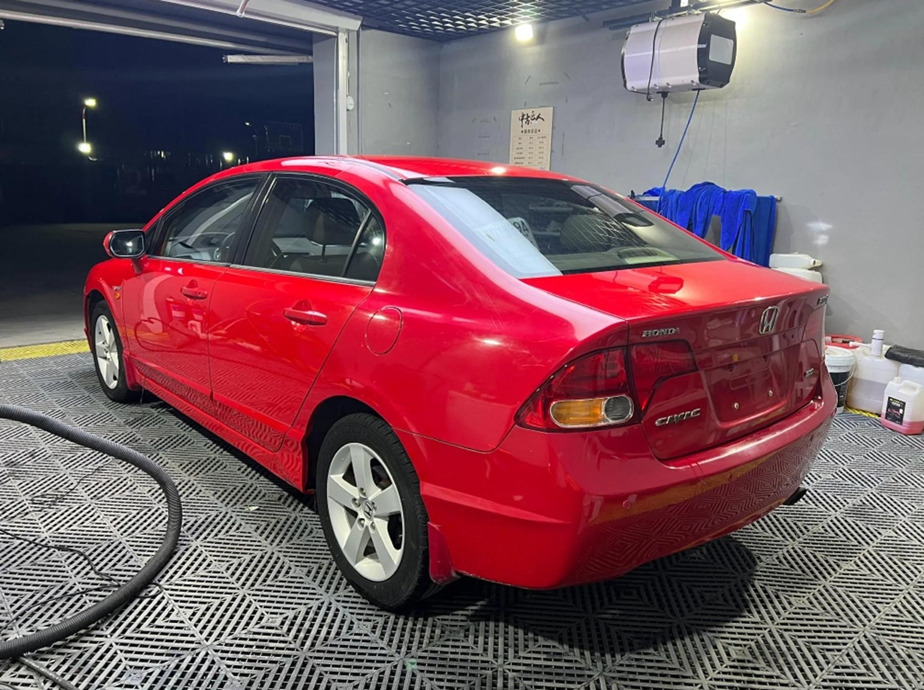 车剐蹭去4s店好还是去修理厂,质保期内小剐蹭去4s店还是修理厂