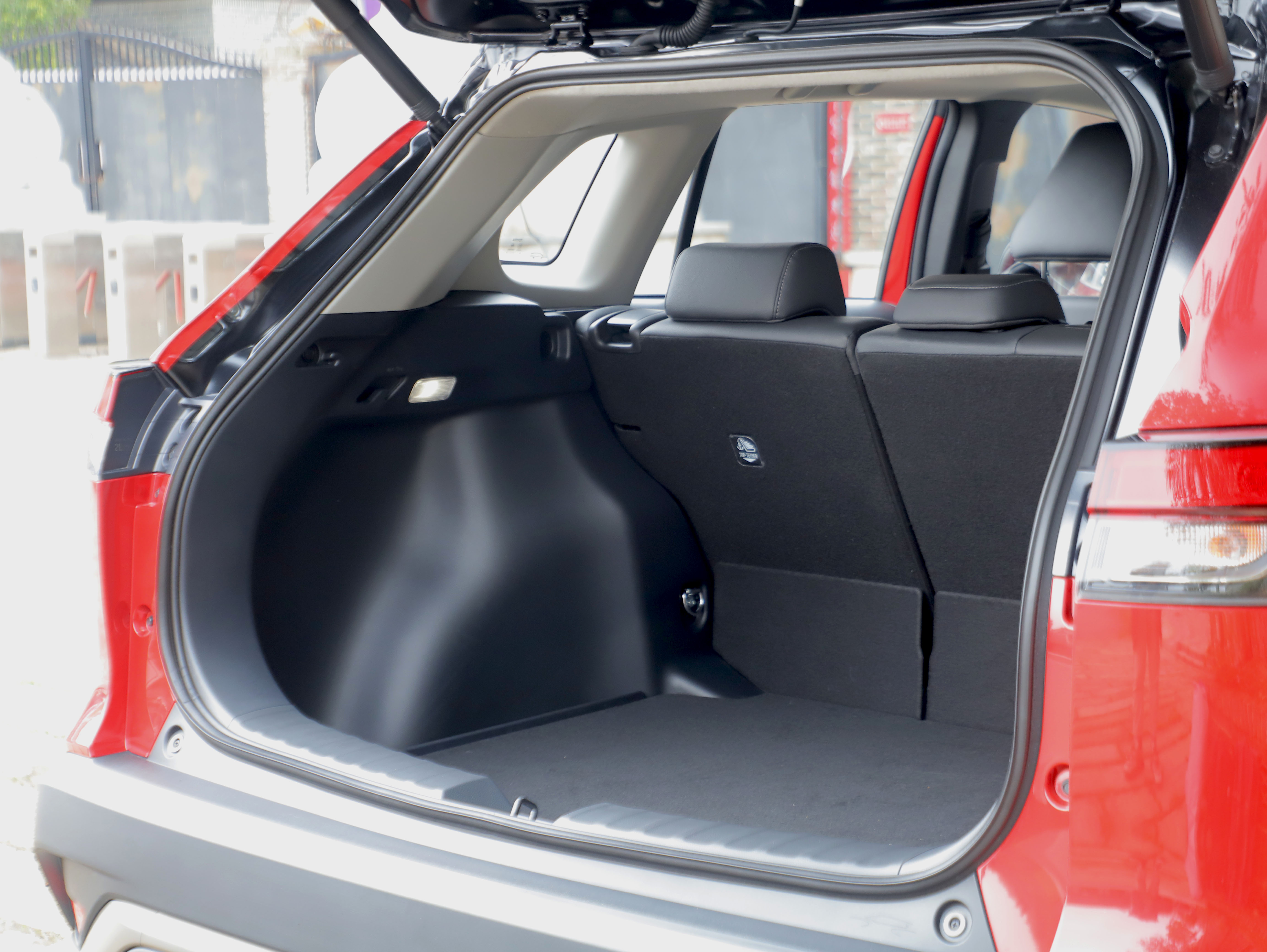 丰田最新suv车型锋兰达体验评测,试驾丰田锋兰达油耗