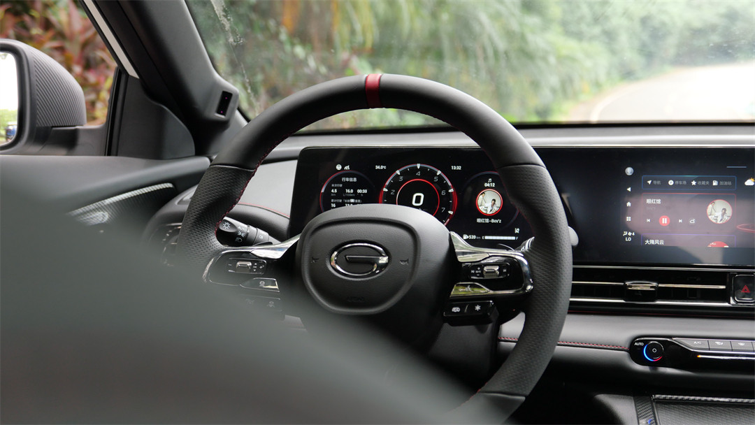 10万左右性价比高的车影豹,传祺影豹10万轿跑