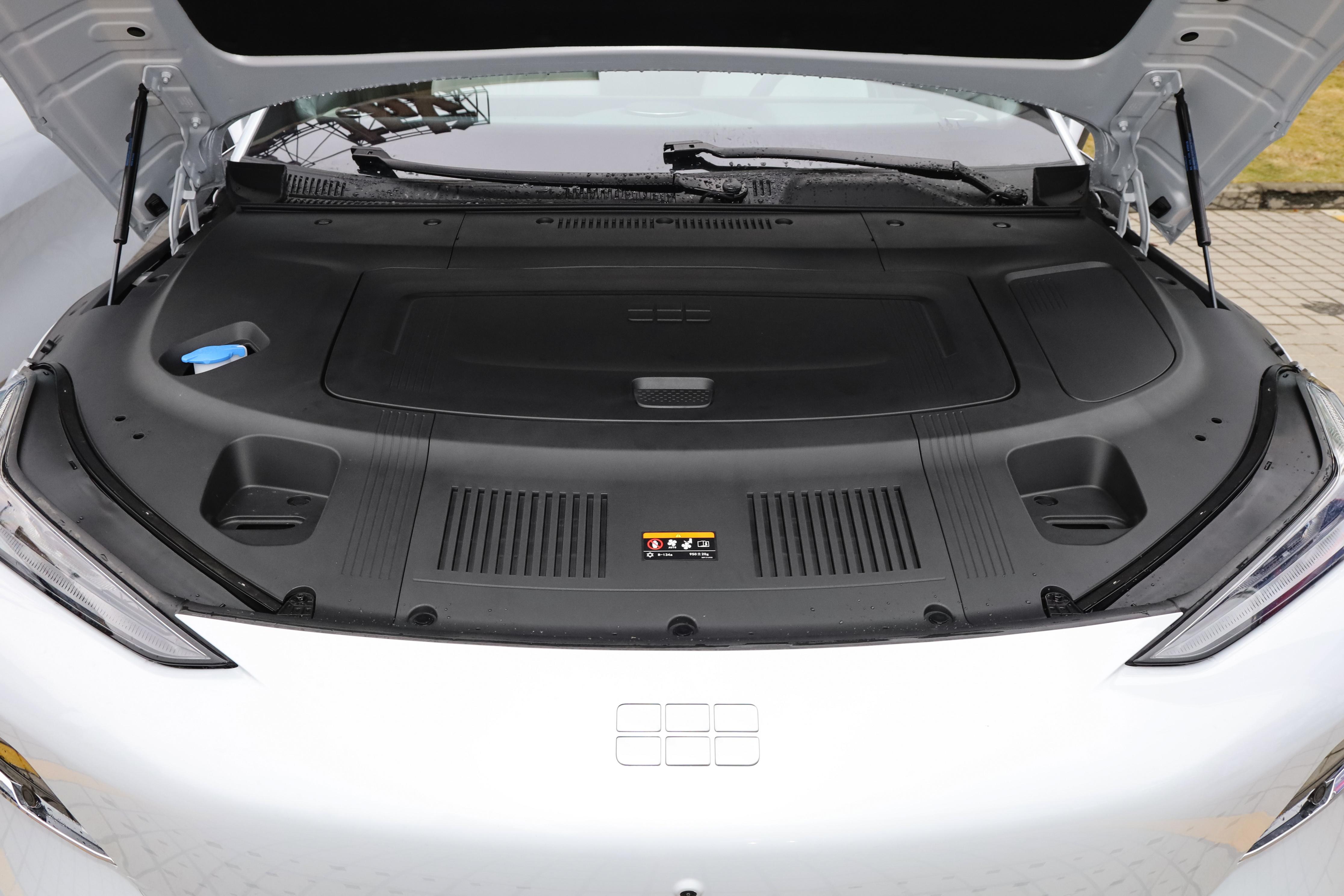 23款银河e8落地,吉利银河e8哪款最值得购买