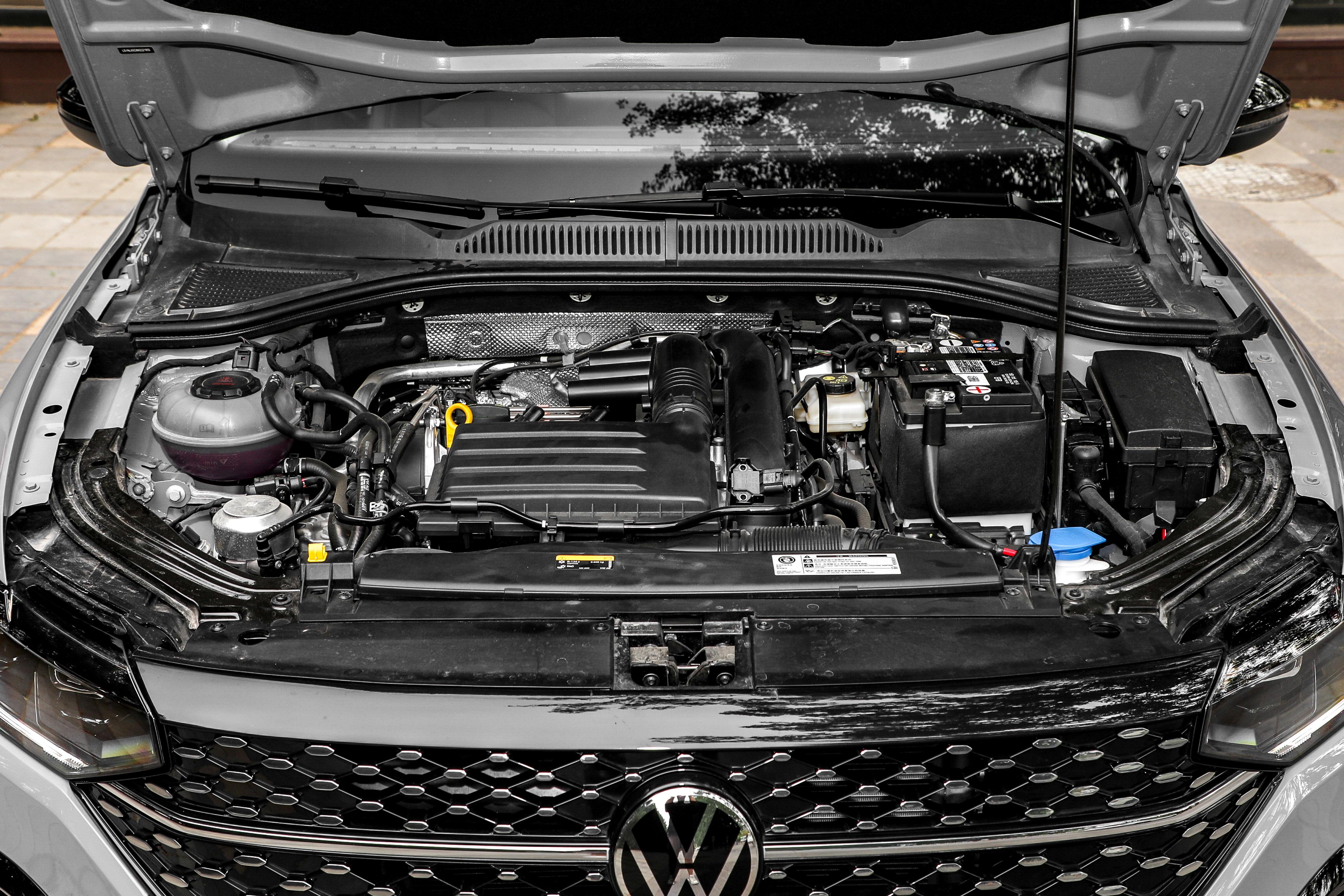 全新大众朗逸轿车13万左右,大众朗逸十五万以内落地轿车推荐