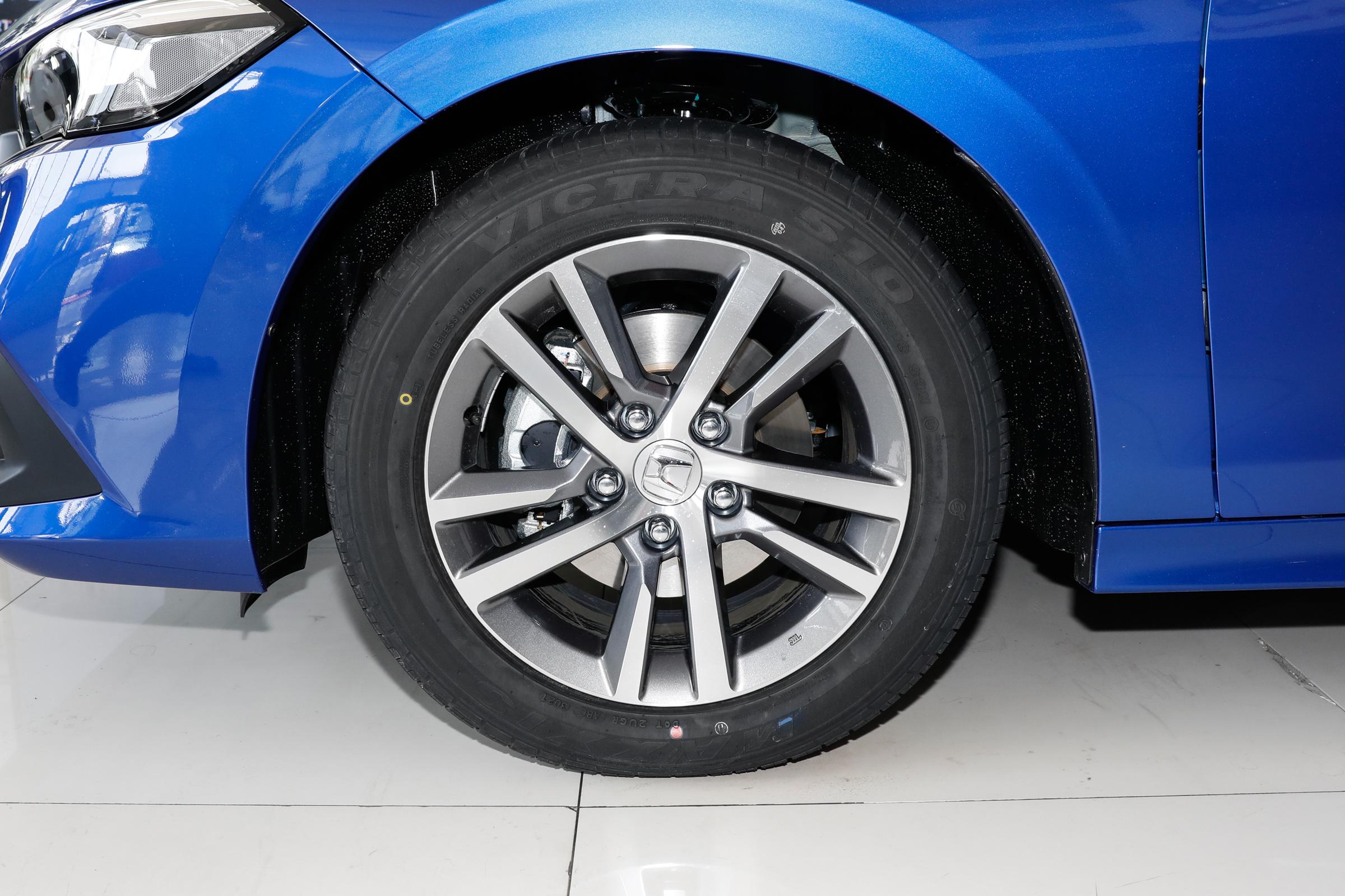 本田思域全款落地多少钱,10代本田思域养车成本一年多少钱