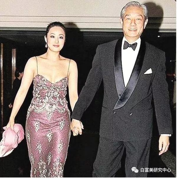 “败光”2位亿万富豪家产，名媛第一妖女，她是豪门最怕的女人